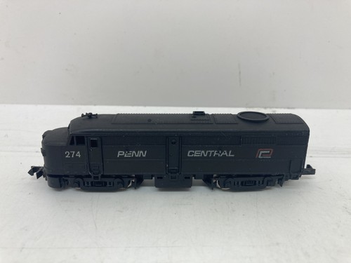 Arnold 0274 locomotive - n,